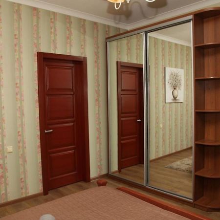 Apartments On Moskovskaya Street Dnyipropetrovszk Kültér fotó
