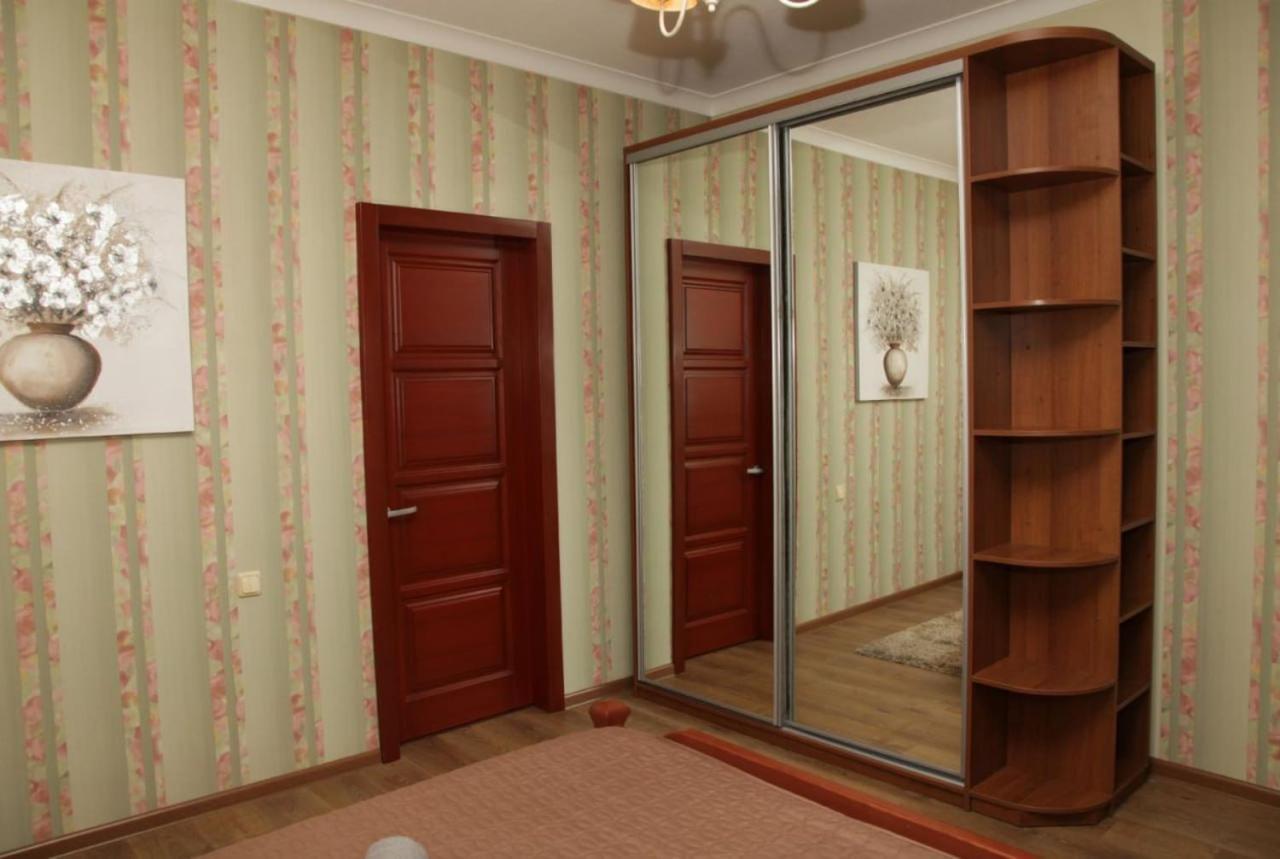 Apartments On Moskovskaya Street Dnyipropetrovszk Kültér fotó